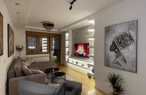 Novi Beograd Apartment | Garden House Lux