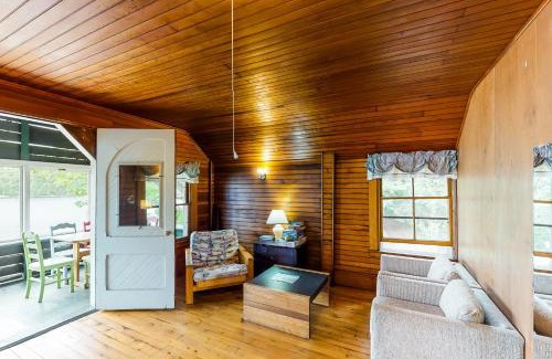 Charlotte House | Garden Island's Willow