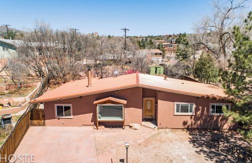 West Colorado Springs House | Garden of The Gods! Top Spot Hot Tub Pet Friendly
