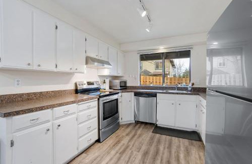 Bull Mountain Apartment | Garden Park Getaway