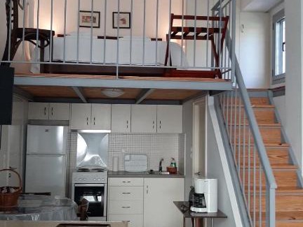 Leonidio Apartment | Garden's Home