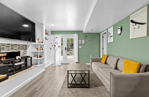 Silver Lake House | Garden Suite Two Bedroom with Hot Tub Sauna Outdoor kitchen and Game Room