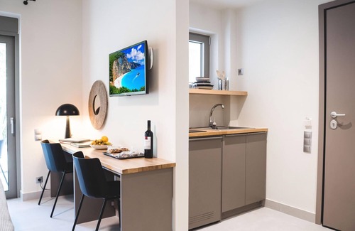 Episkopos House | Garden View Junior Suite