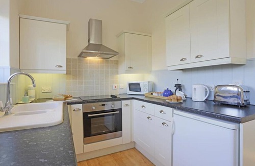 Woodbridge House | Garden View - One Bedroom House, Sleeps 2