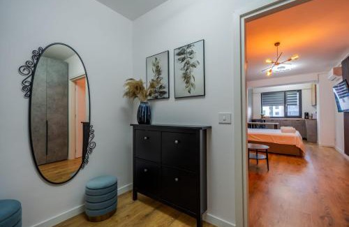 Pipera Apartment | Garden View Studio by Blvd 38B5 - Premium Comfort