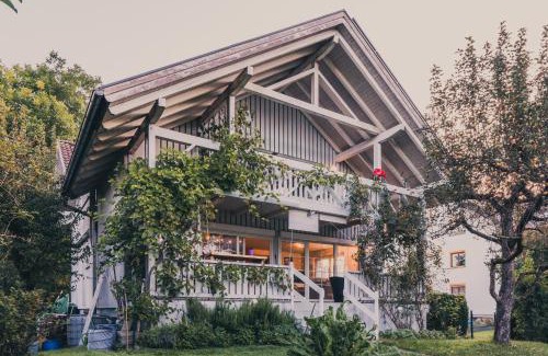 Altach Apartment | Gardenia-Altach, 2-4 P, Küche, Garten, Terrasse, Parkplatz, Wifi, Ski Stellplatz