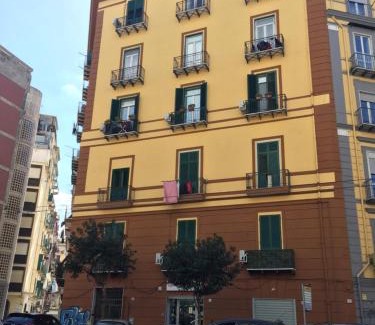 Naples City Centre Apartment | Garibaldi House Apartment
