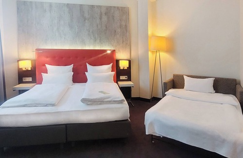 Friedrichshain-Kreuzberg Hotel | Garner Berlin - Mitte, an IHG Hotel