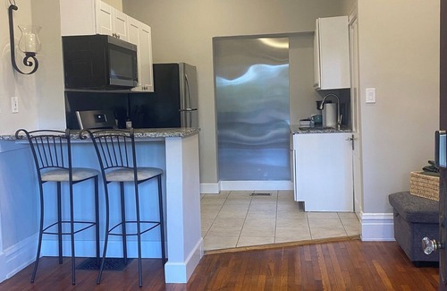 Clifton Apartment | Gaslight Villa 1-bedroom apartment in the heart of the Clifton Gaslight District