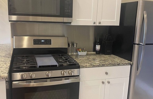 Clifton Apartment | Gaslight Villa 1-bedroom apartment in the heart of the Clifton Gaslight District