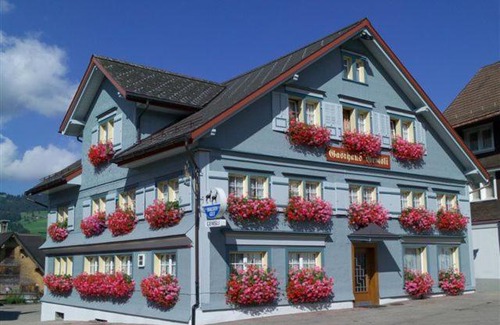 Neu St Johann Hotel | Gasthaus Gemsli