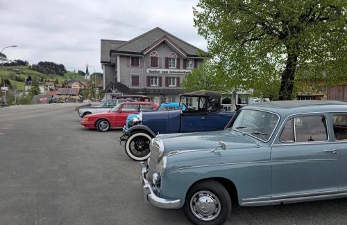 Ernetschwil Hotel | Gasthof zum Schweizerhaus