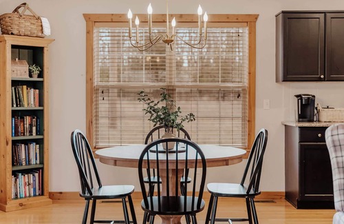 Reeds Spring Cabin | Gated Community | Pool + Golf Course | Near SDC