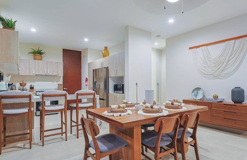 Playa del Carmen House | Gated Townhouse | Pool | BBQ | Gym | Paddle Court