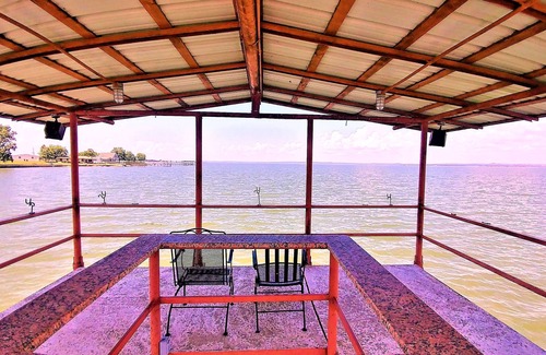 Buchanan Dam House | Gated, Waterfront, Water Pad, Horseshoes, Ping Pong Table, Shaded Fishing Pier