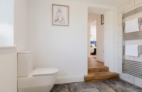 Cropthorne House | Gatekeepers Cottage - Idyllic 4 Bed Rural Escape!