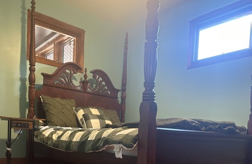 Stevenson Cabin | Gateway cabin pet friendly/river access