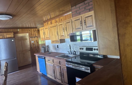 Stevenson Cabin | Gateway cabin pet friendly/river access