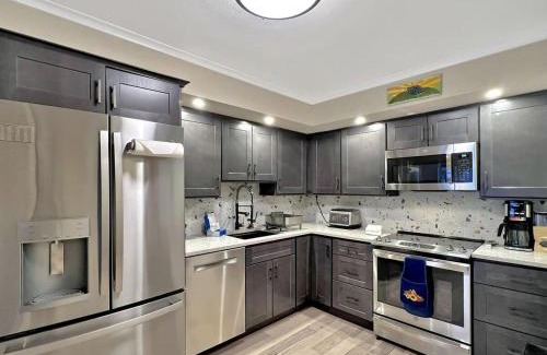 Mendon House | Gateway Condo A10
