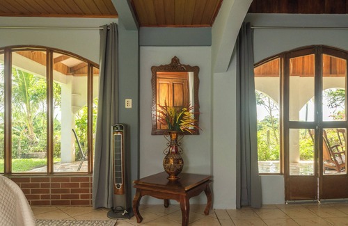 Tilaran Cottage | Gateway to Paradise