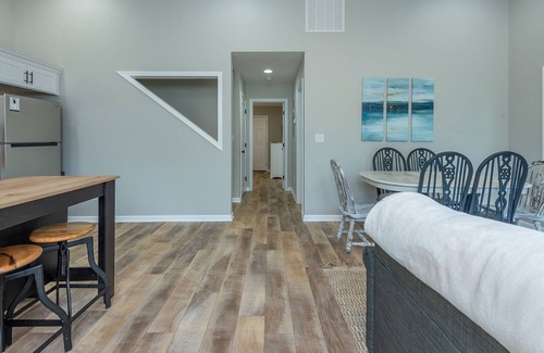 Marion House | Gateway to the Mountains | Pets & Fenced Yard!