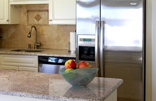 Fort Myers Beach Condo | Gateway villas, north end,fab views, easy on/off bridge,WALK TO MARGARITAVILLE