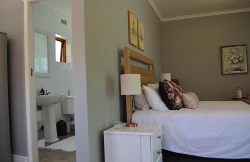 Die Boord Apartment | Gatsby Suite, with pool in quiet area, close to town