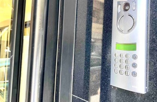 Gauthier Apartment | Gauthier Living 06-Colorful 2 Bedroom in the heart