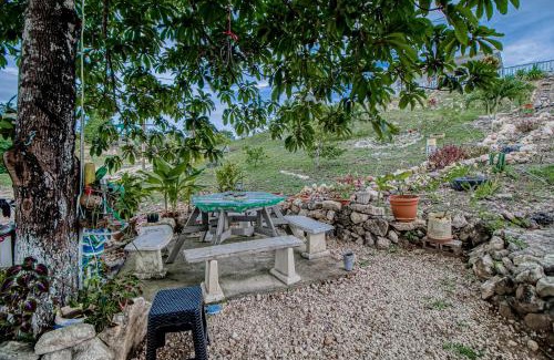 Georgeville House | Gavra Cabana at Bella Vue Estate