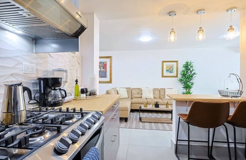 Gascue Villa | Gazcue 2BD Townhouse Retreat