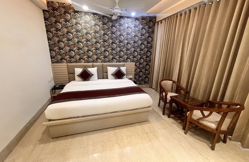 Sector 39 Hotel | Gazebo Inn And Suites