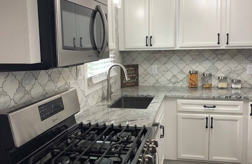 Ashwaubenon House | GB Packer 5 star home ⭐️⭐️⭐️⭐️⭐️ 1 block from Lambeau Field