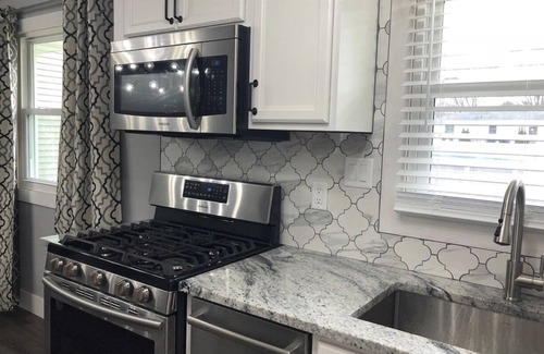 Ashwaubenon House | GB Packer 5 star home ⭐️⭐️⭐️⭐️⭐️ 1 block from Lambeau Field