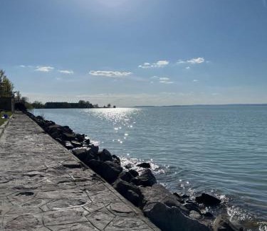 Siofok-Sosto Apartment | GebriDay Apartman