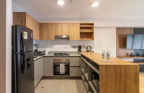 Country Club Apartment | Geko | Blackwood 1BR apt. w/balcony