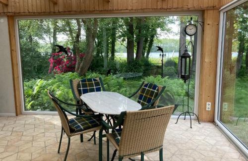 Oberhavel House | Gemütliches Ferienhaus am See, privater Steg, bei Berlin