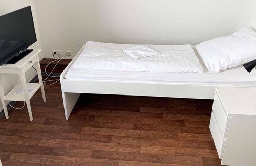 Emden Apartment | Gemütliches Monteur- / Gästezimmer in Emden mit Bad & Wlan