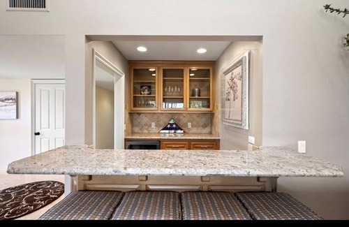 Rancho Mirage Villa | Gem of the Desert!nStunning Sunrise Country Club Condo in Rancho Mirage.