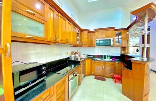 Thao Dien Villa | Gem Villa 15, biệt thự 8 phòng ngủ, 6 phòng vệ sinh có hồ bơi lớn