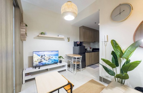 Highway Hills Condo | GemstoneBR in SMDC Fame Residences