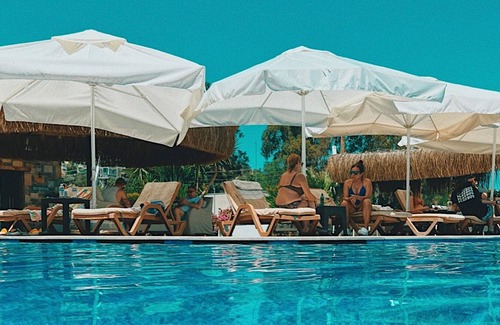 Golturkbuku Hotel | Genc Hotel