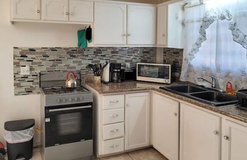 Piggotts Apartment | Genesis King Suite Apt 4 located in peaceful valley AC, Wi-Fi