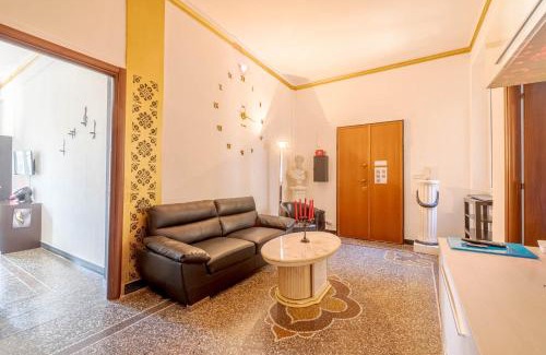 Lagaccio Apartment | Genova La Fortuna Roomy Apt & Panoramic Balcony