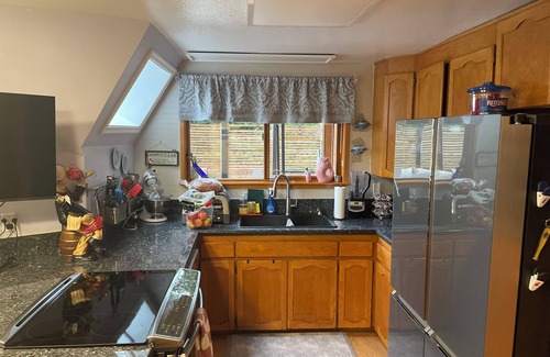 South Hill House | Geodesic Dome Away from Home in the Woods