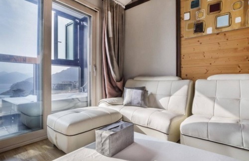 Geoje House | Geojedo Haebaram Pension
