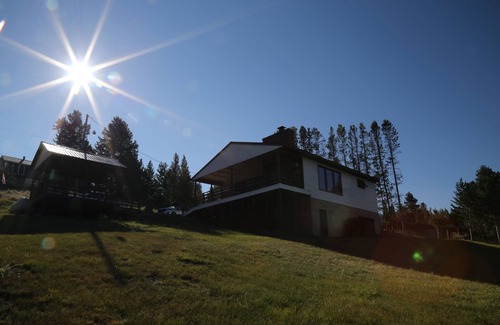 Georgetown House | Georgetown Lake Lookout - Amazing Lake Views and Year-Round Fun!
