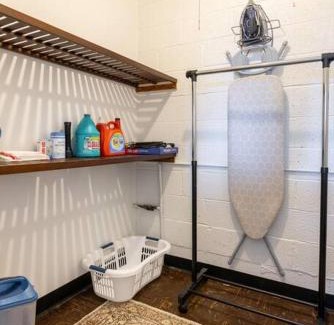 Fairview Park Apartment | Georgetown Villas Two Bedroom 3-2a Apartment in Fairview Park, Ohio!