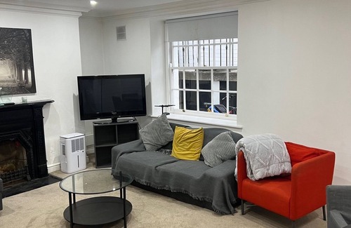 Ballsbridge Apartment | Georgian Apartment in Dublin