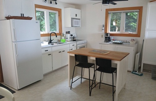 Georgian Bluffs Cottage | Georgian Bay Waterfront Home/Cottage: Spectacular Escarpment and Island Views