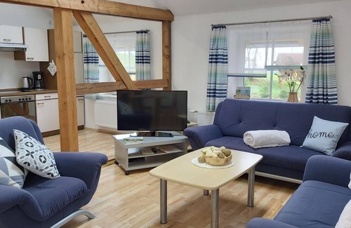 Waldmuenchen Apartment | Geräumige Ferienwohnung für bis zu Acht Personen mit Kostenfreiem Wlan